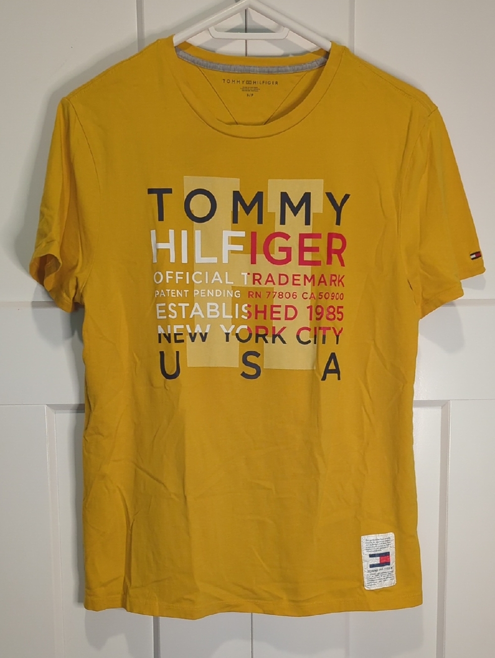 Tommy Hilfiger Mens Size S Tshirt